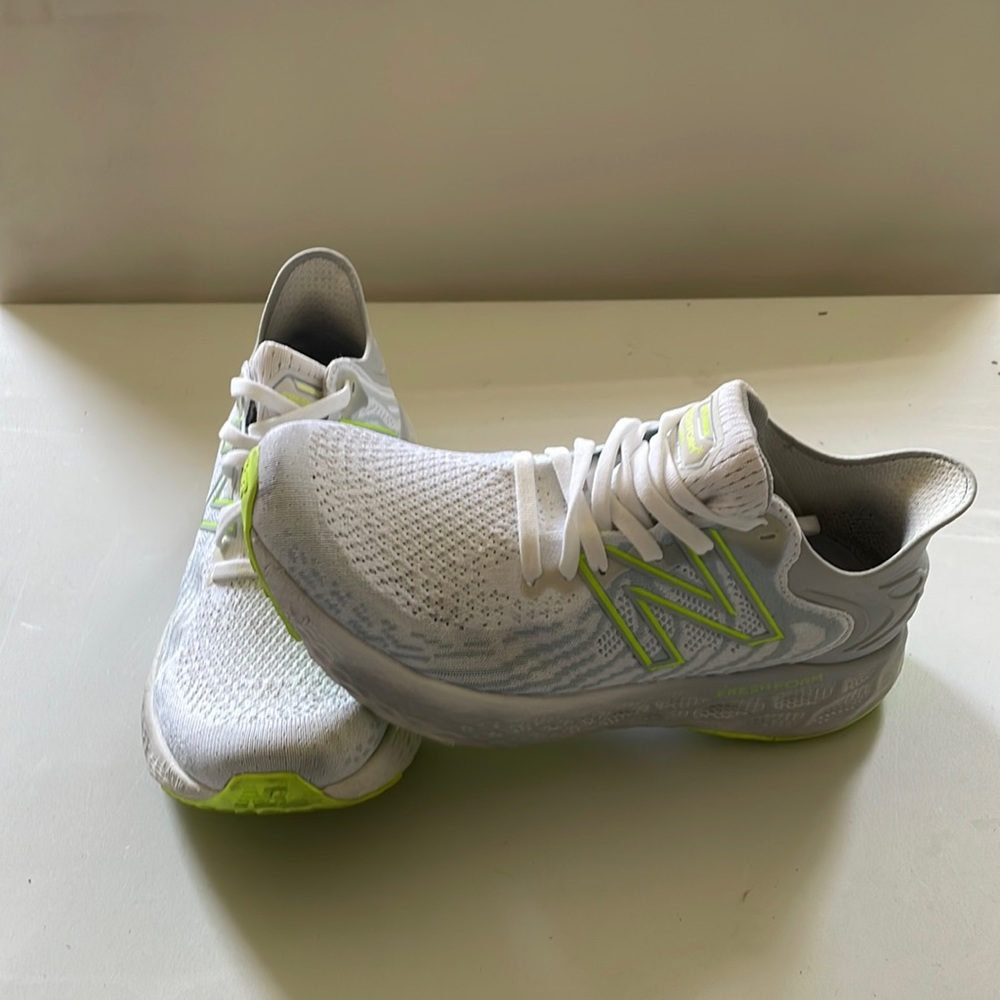 New Balance Womens Fresh Foam 1080 V11 W1080Y11 Running Shoes US Size 9